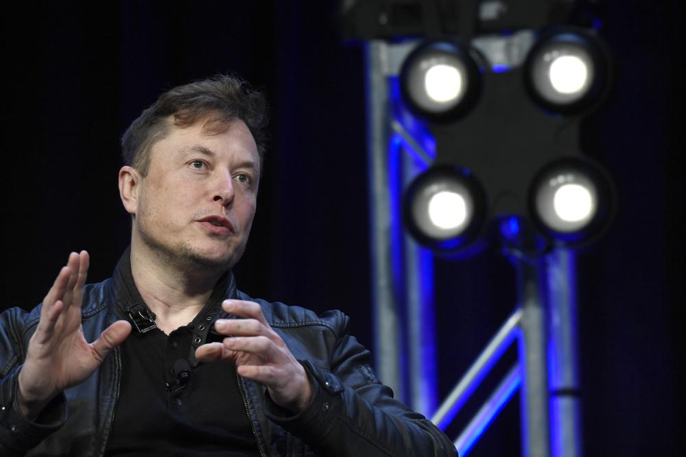 SpaceX’s Musk: 1st Starship test flight to orbit in January