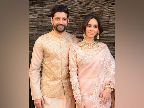 Newlyweds Farhan, Shibani make first appearence
