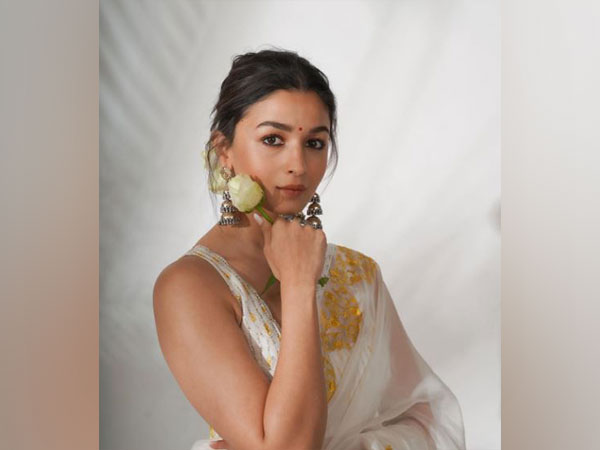 Alia Bhatt’s Sunday started on ‘Kesariya’ mode