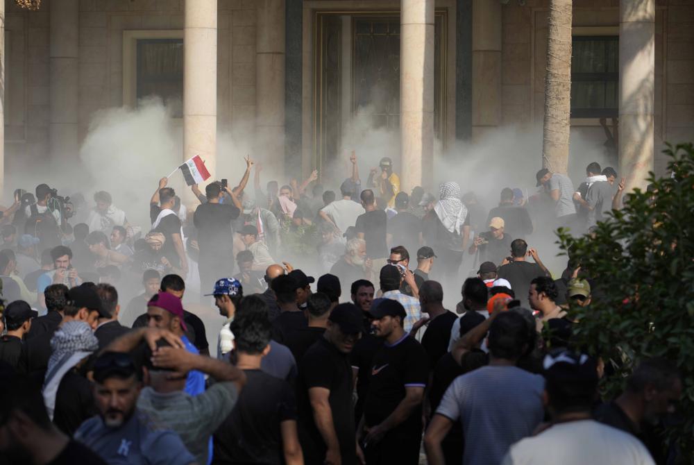 Heavy gunfire rocks Iraq’s Green Zone