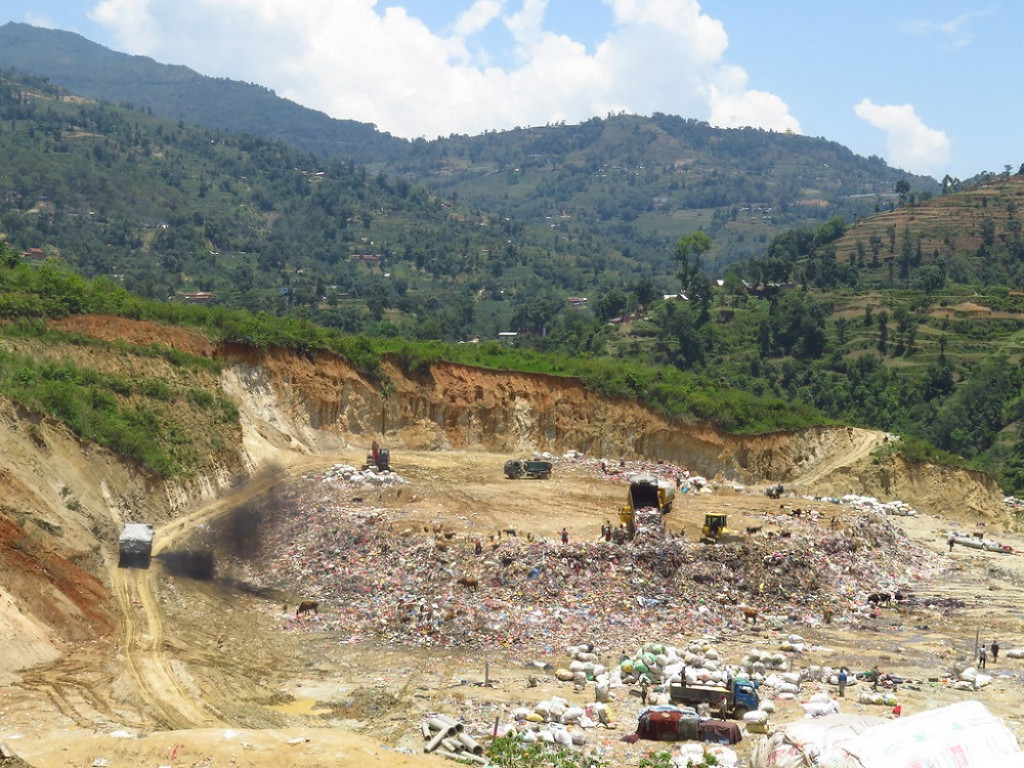 Bancharedanda locals obstruct disposal of waste from Kathmandu Valley