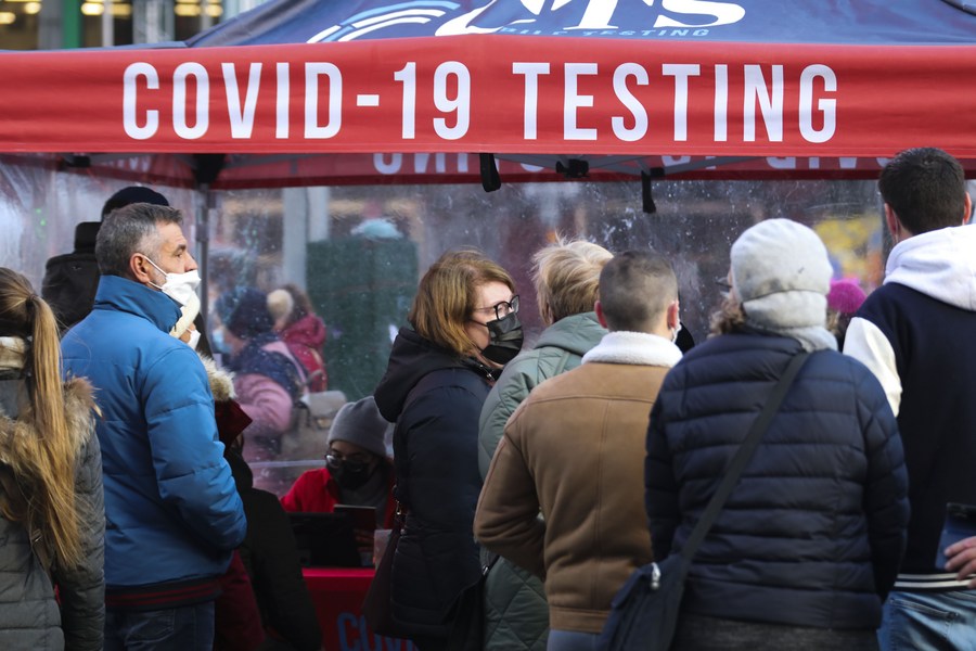 US death toll from COVID-19 hits 900,000