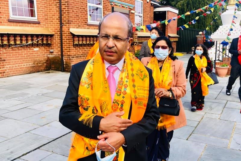 Ambassador Regmi extends a letter of credence to UK Queen