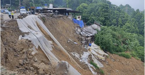 Transportation disrupted at Daunne after road subsidence