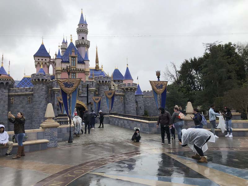 California leaving: State population declines for first time