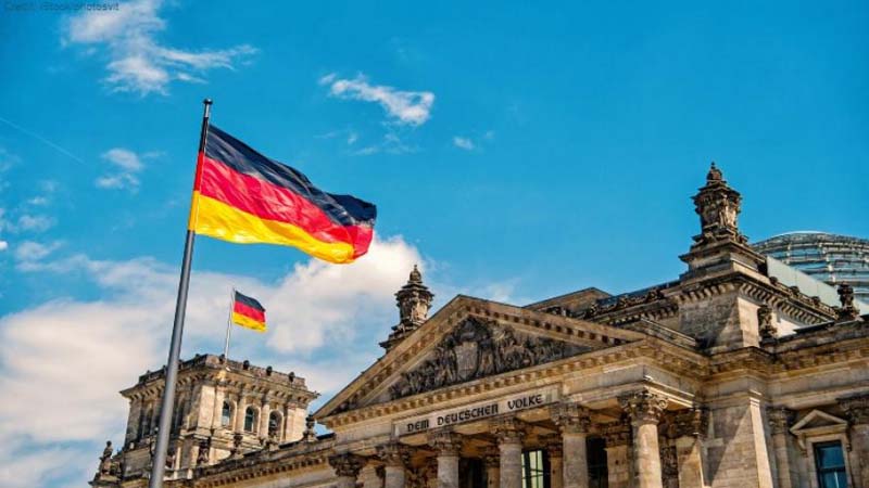 Police raid far-right network in Germany