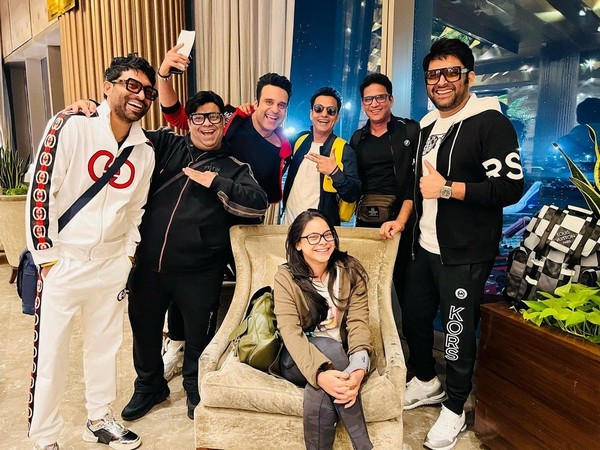 ‘The Kapil Sharma show’ crew leaves for Canada