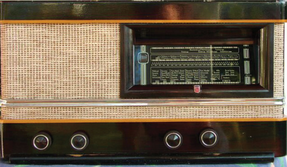 Radio sets distributed to destitute people