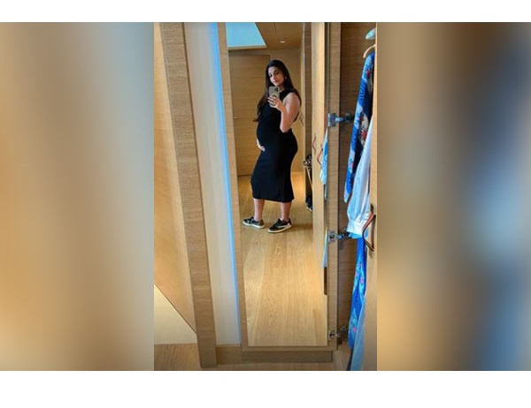 Sonam flaunts baby bump on social media