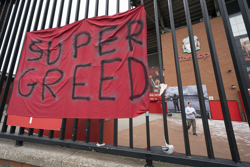 Liverpool, Man United fans protest against American owners