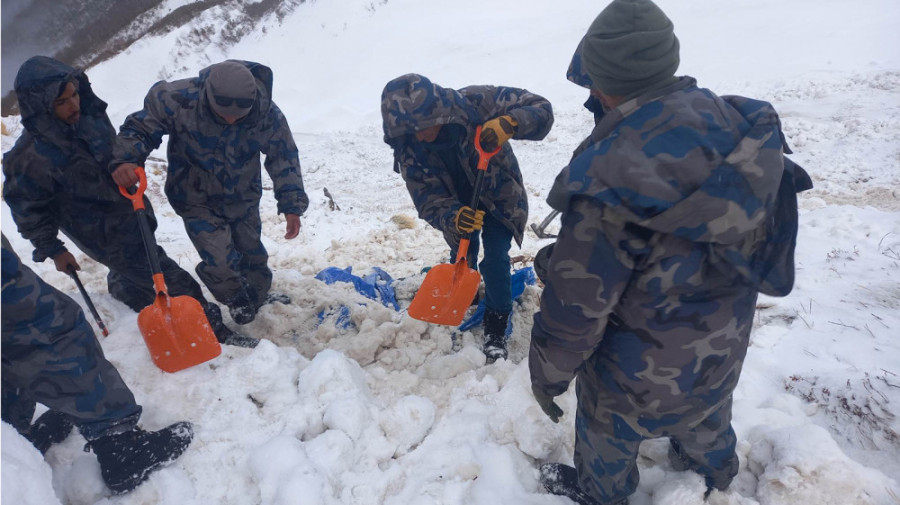 Darchula avalanche: Rescue hampered by snowfall