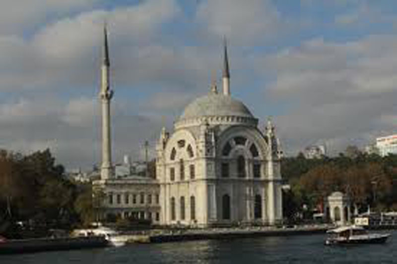 Doctors in Turkey urge lockdown during Ramadan