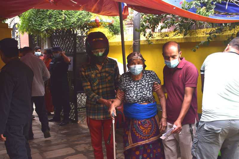 Govt plans to inoculate people above 18 years free of cost