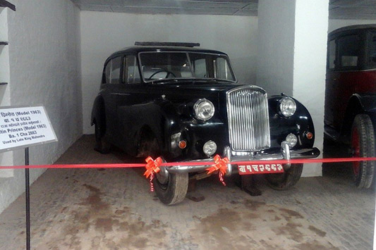 Vintage Vehicles of the former royal family on display