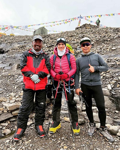 Indian woman climber become first Indian woman to climb Mt.Manaslu.