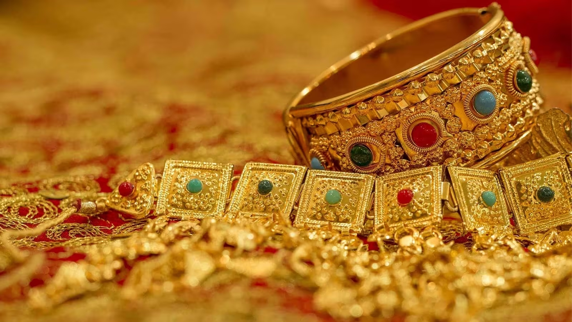 Gold and Silver Prices Rise in Nepal