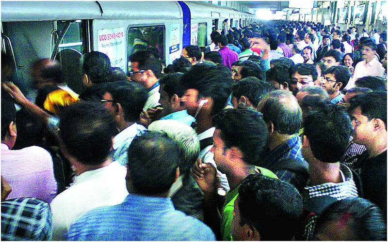 Passengers suffer as metro services are cancelled due to mechanical glitch