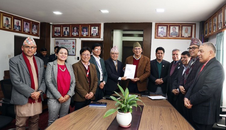 Govt receives advisory commission’s report on economic reform
