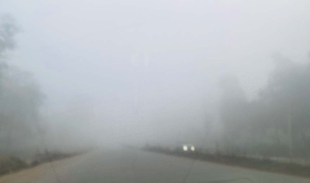 Dense fog makes driving challenging in Tarai