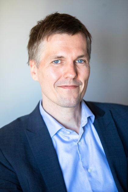 Michael Bröning