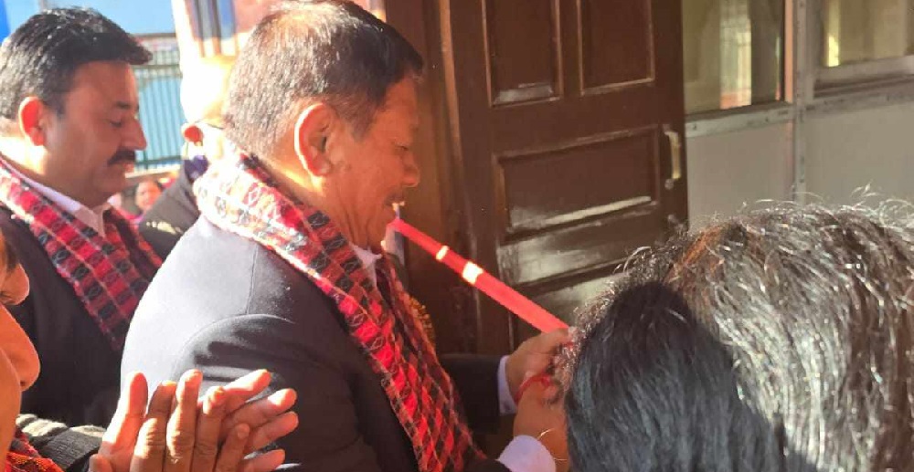 DPM Shrestha criticizes comparison between workers and gossipmongers