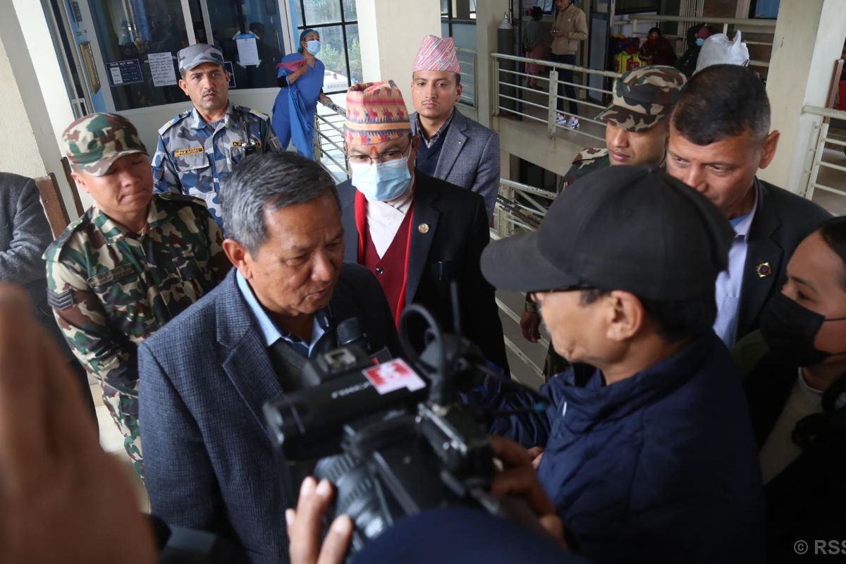 Chief Justice, Communications Minister, UML Vice Chair inquire about health of DPM Paudel, Mayor Acharya
