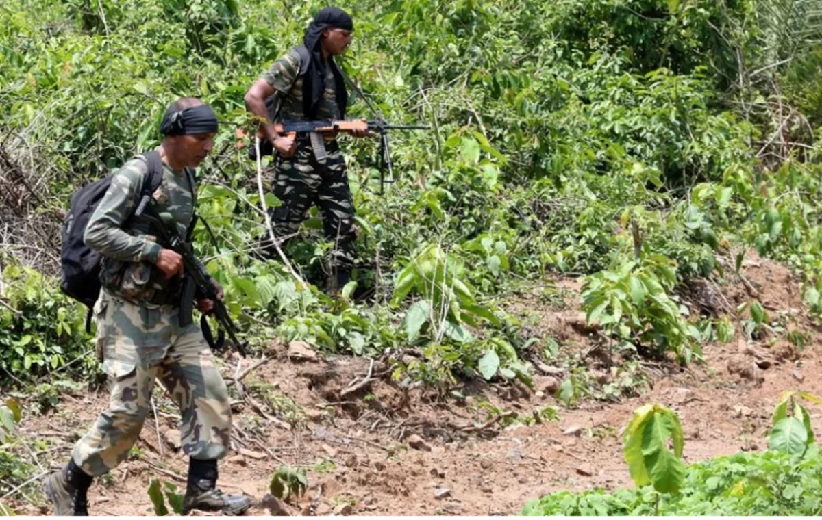 31 Maoists, two Indian soldiers killed in gunfight: police