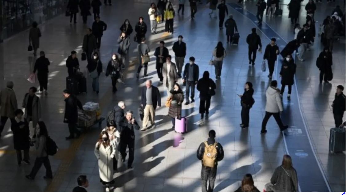 South Korea birth rate rose last year, first time in a decade