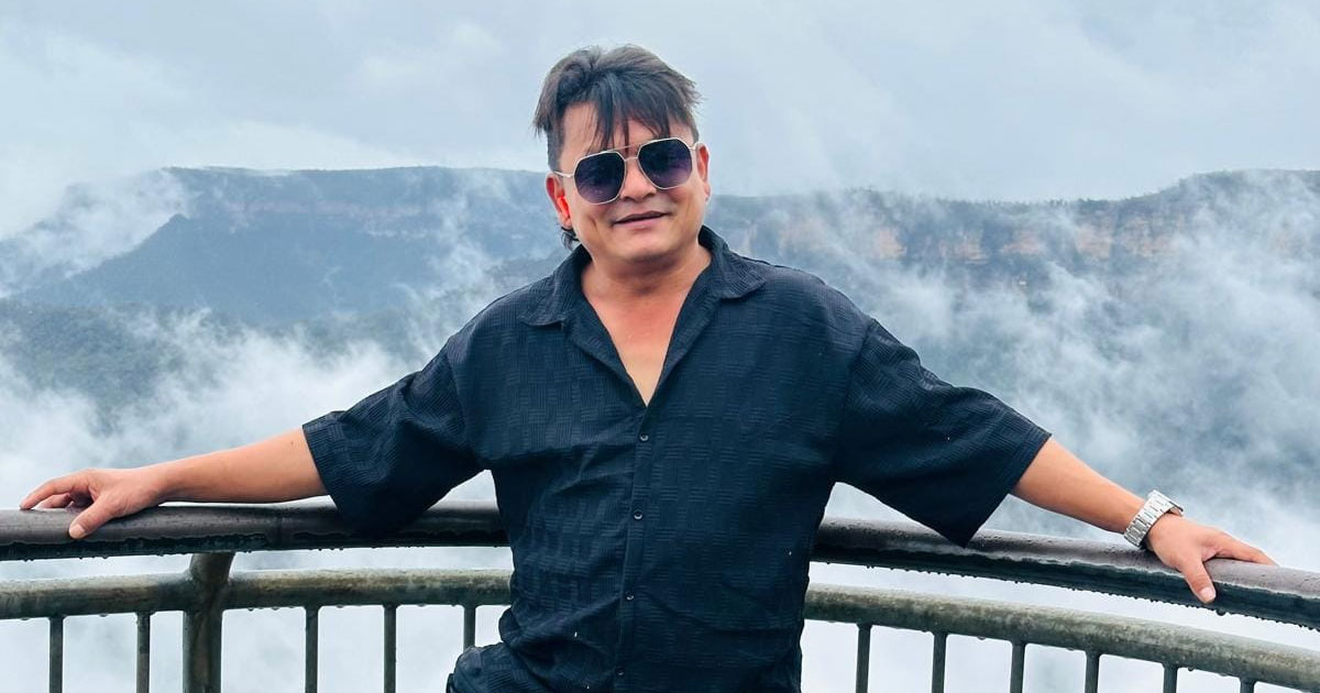 Why is Shobhit Basnet disappointed with Comedy Darbar?