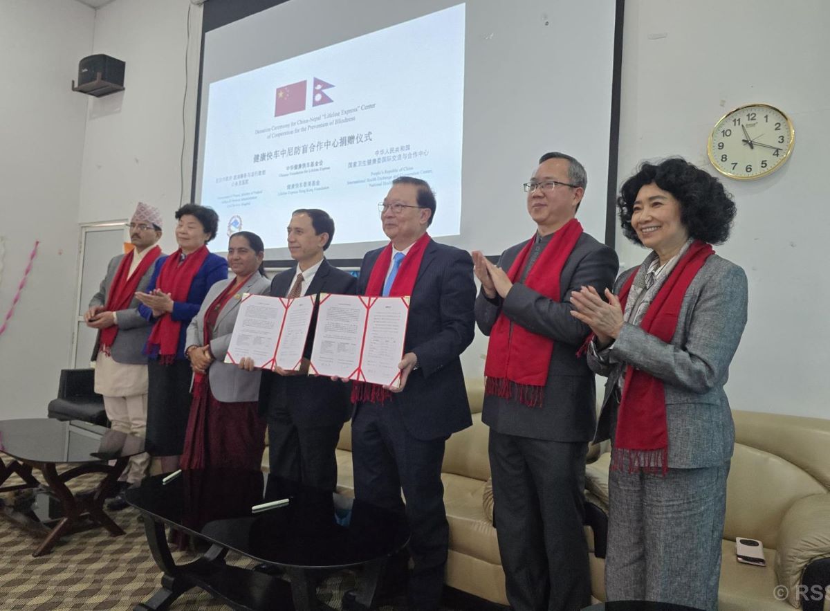 China hands over equipment worth Rs 20 million to Civil Service Hospital