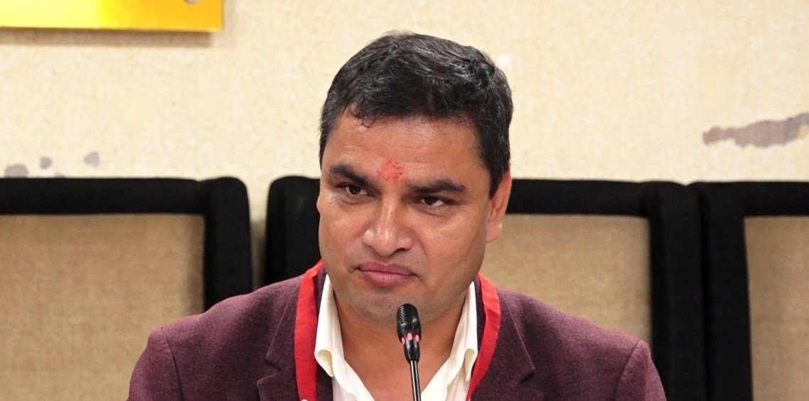 Health professionals draining due to inappropriate policy choice: Health Minister