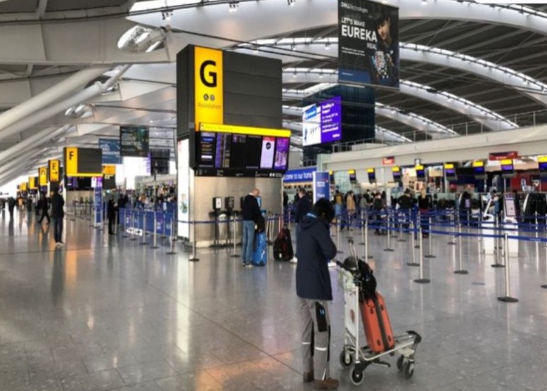 UK: Flights resume in limited capacity at Heathrow Airport after shutdown due to power outage