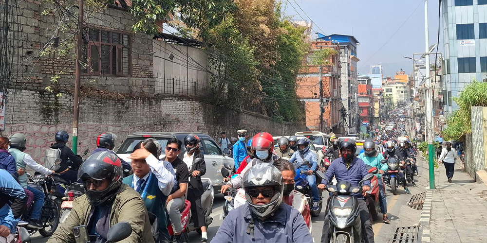 Teachers’ protest into 20th day, commuters hit hard by traffic hassle