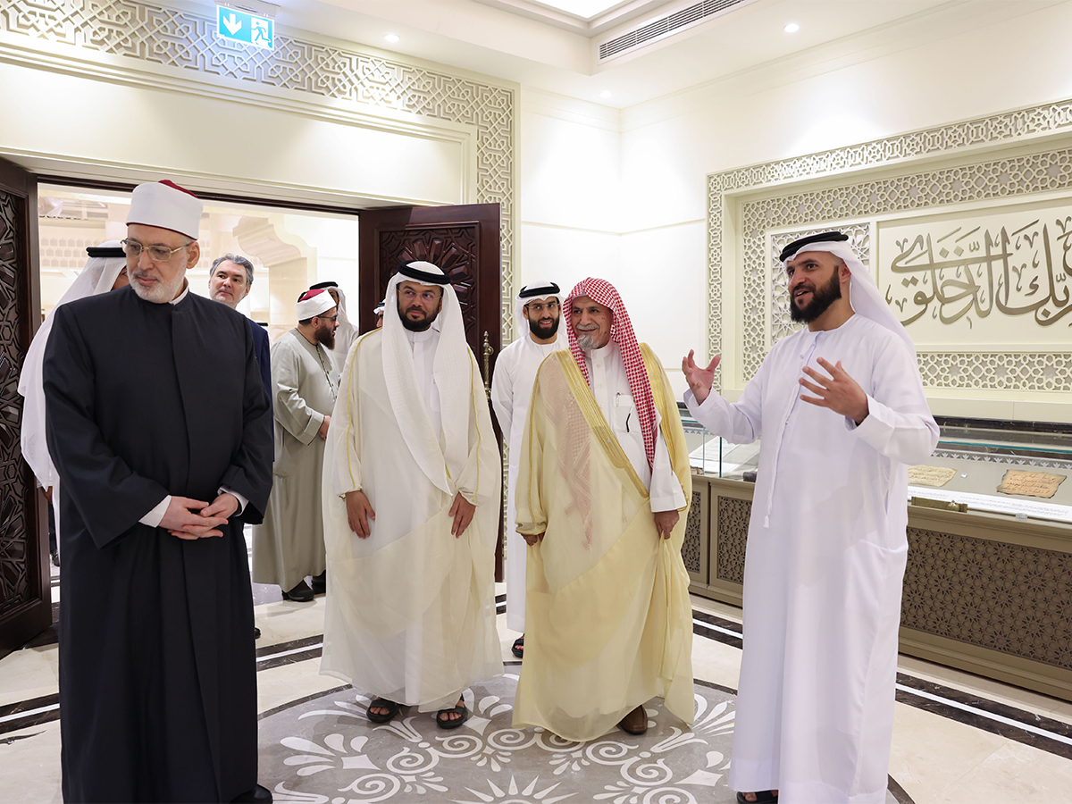 Saudi Royal Adviser visits Sharjah Quran Academy