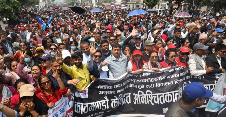 Government invites agitating school teachers for dialogue