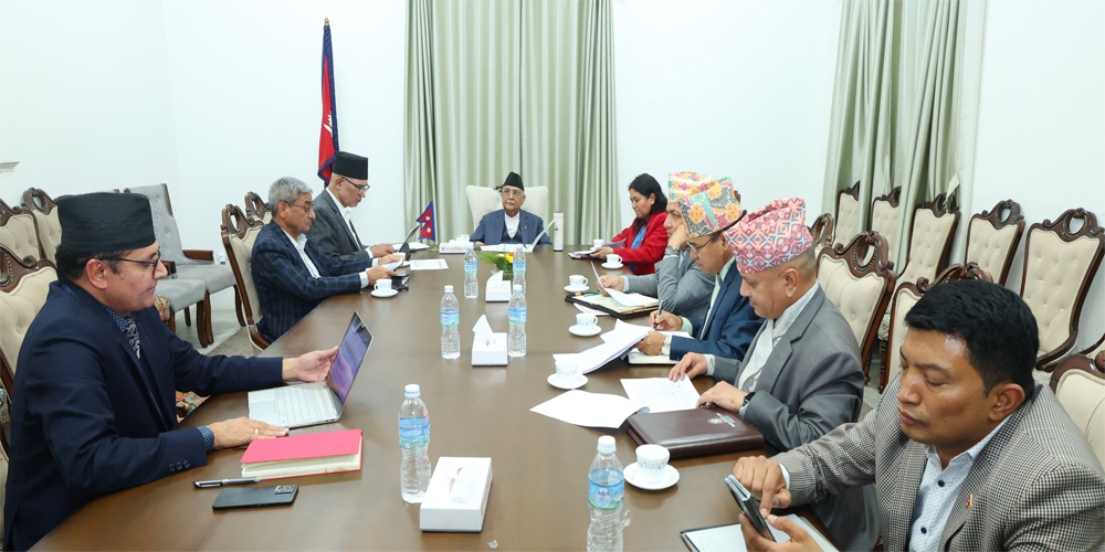 PM Oli discusses teachers’ demands with relevant ministers and secretaries