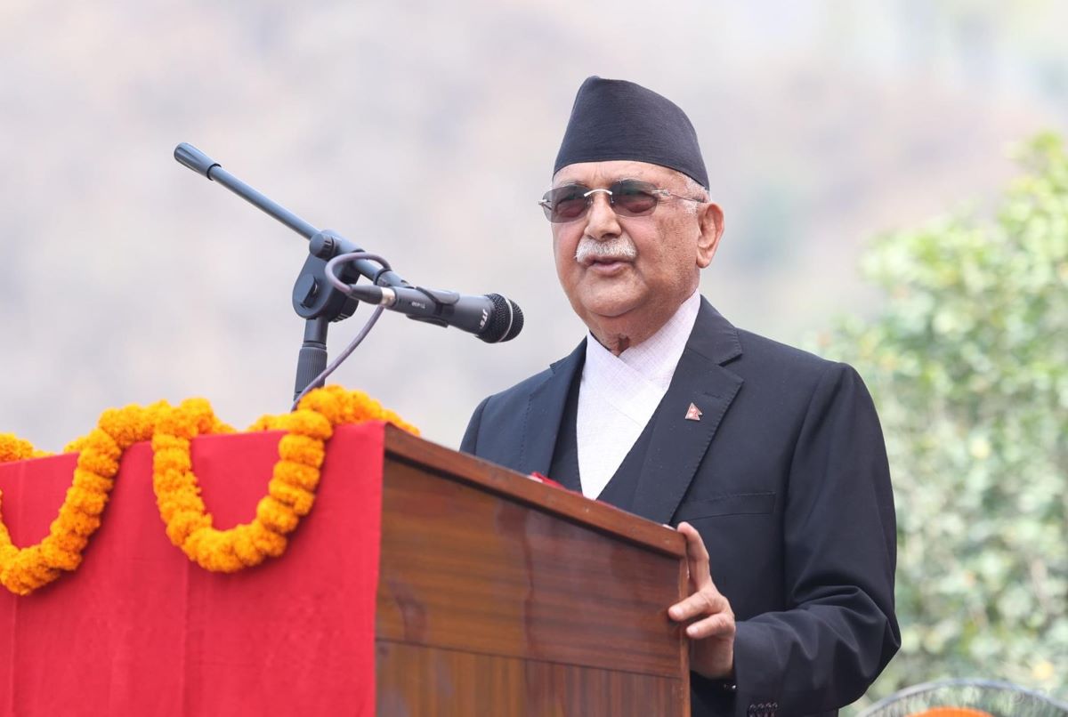 Government change is merely a rumour; work with confidence: PM