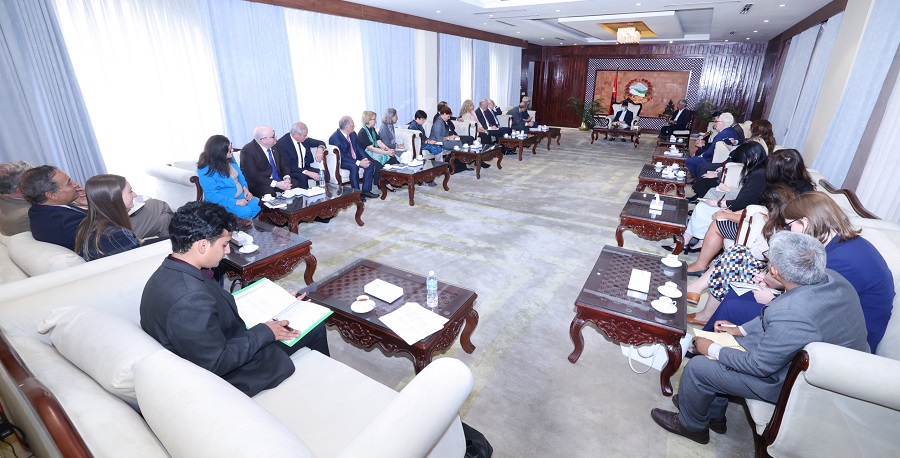 EU delegation pays courtesy call on PM Oli