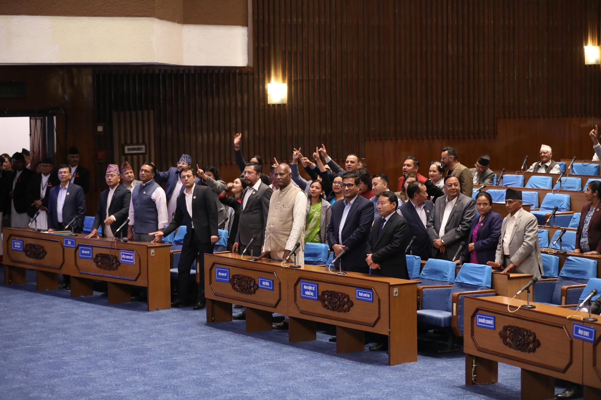 Ruling-opposition rift postpones House until Wednesday