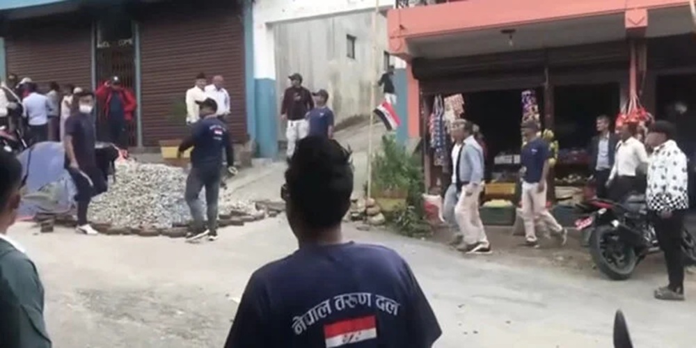 Violence erupts at Tarun Dal convention in Lamjung; four injured in Khukuri attack