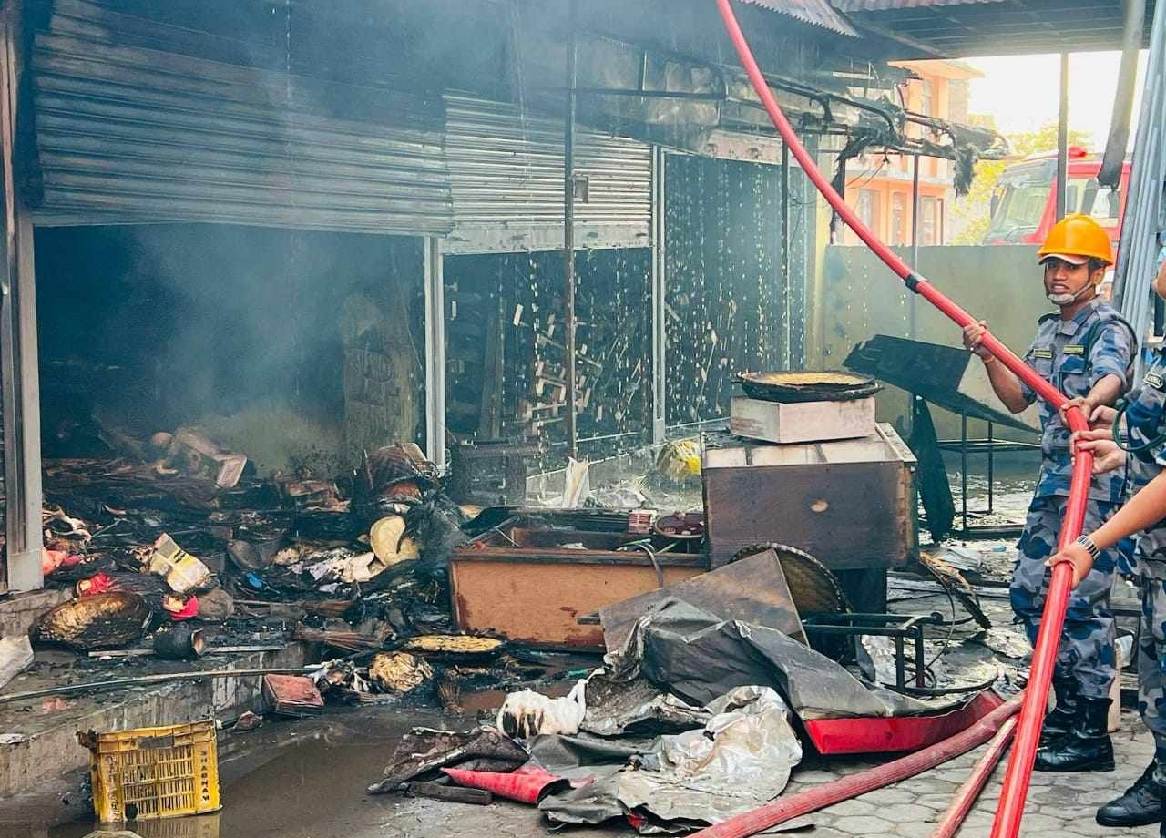 Satungal garment shop catches fire