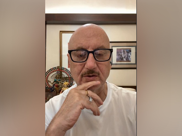 Anupam Kher marks 41 years in cinema, recalls debut with ‘Saaransh’