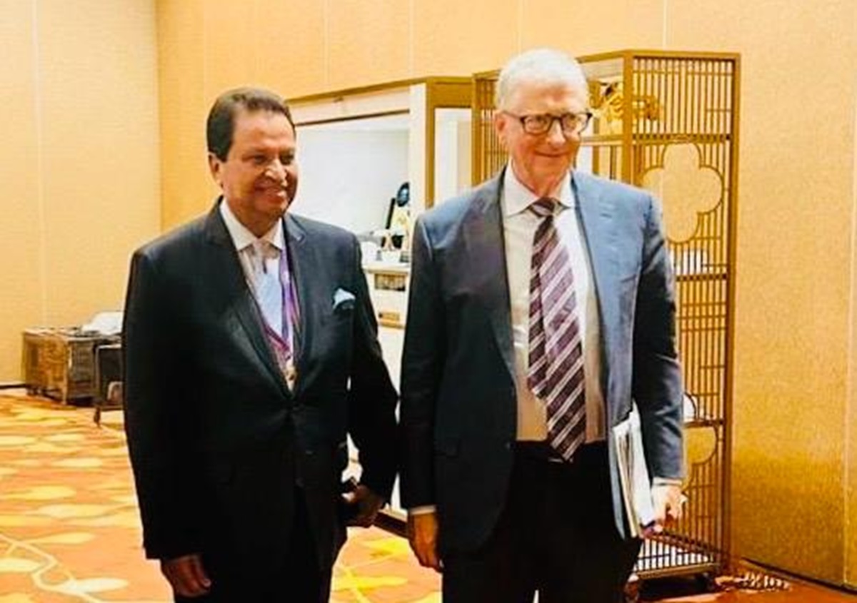 Bill Gates and Binod Chaudhary meet in Singapore