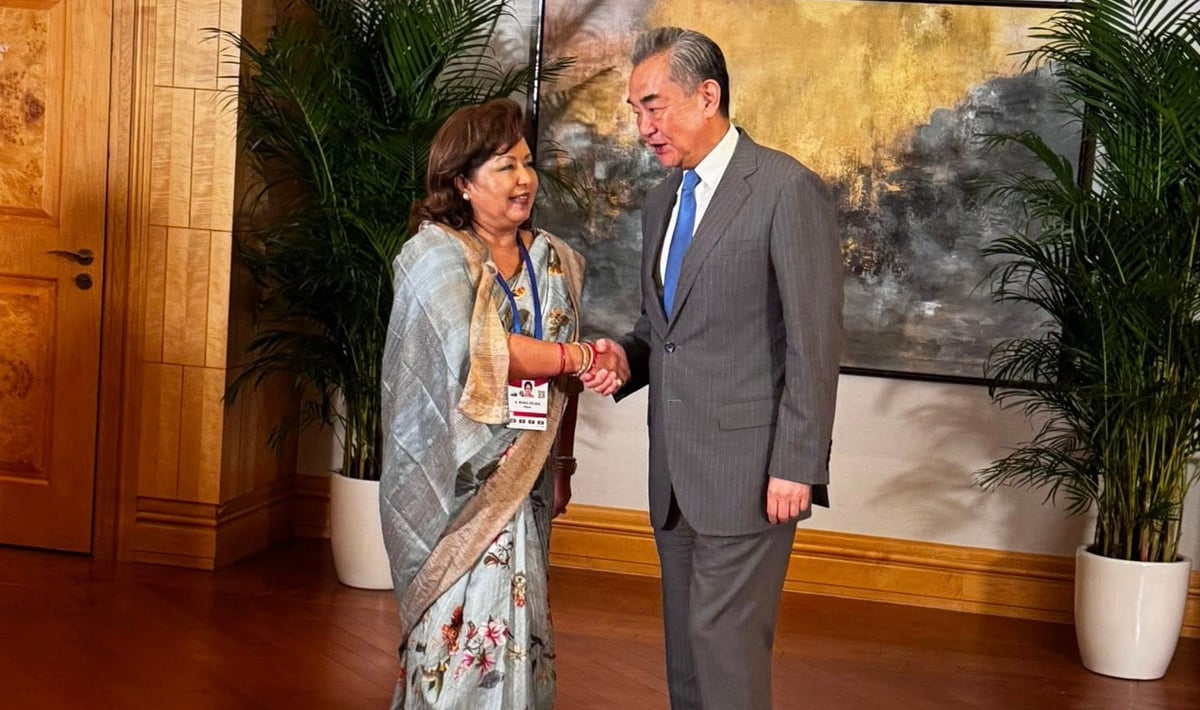 Foreign Minister Rana and Chinese counterpart Wang Yi hold bilateral talks, discuss BRI cooperation