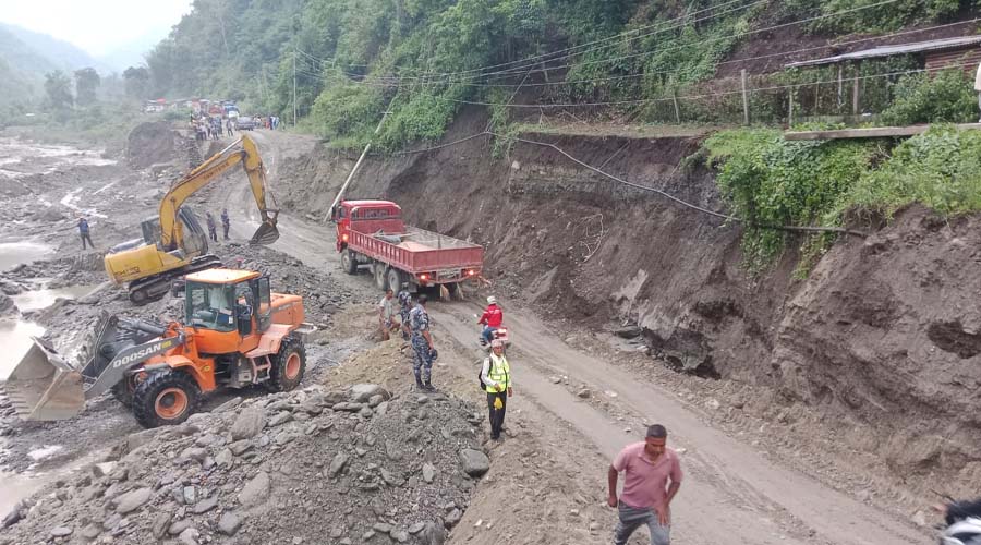 Koshi Highway traffic resumes after temporary diversion