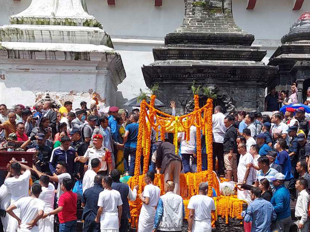 Final rites of leader Nepal performed