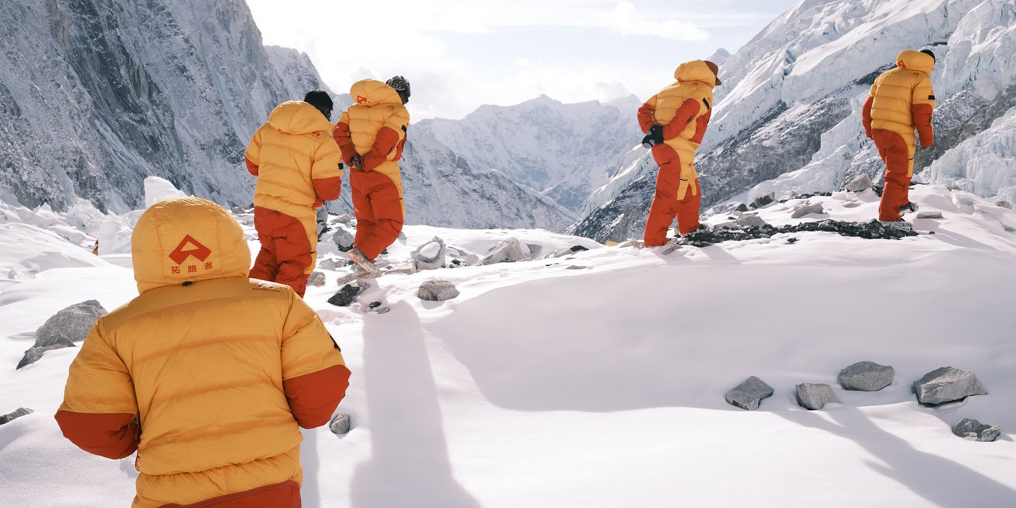 Seven Sherpas reach atop Sagarmatha