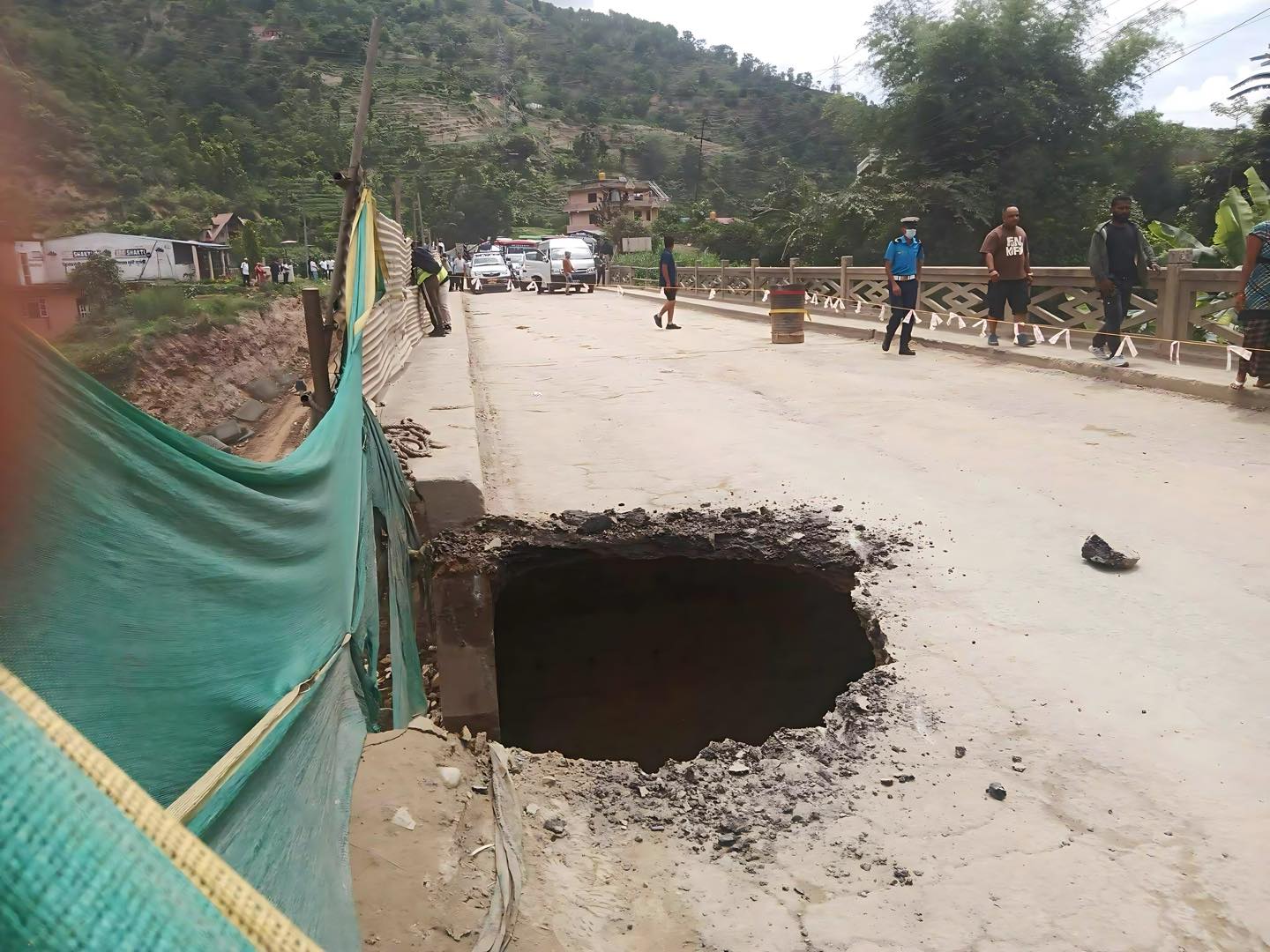 Traffic resumes on Prithvi Highway in Dhading