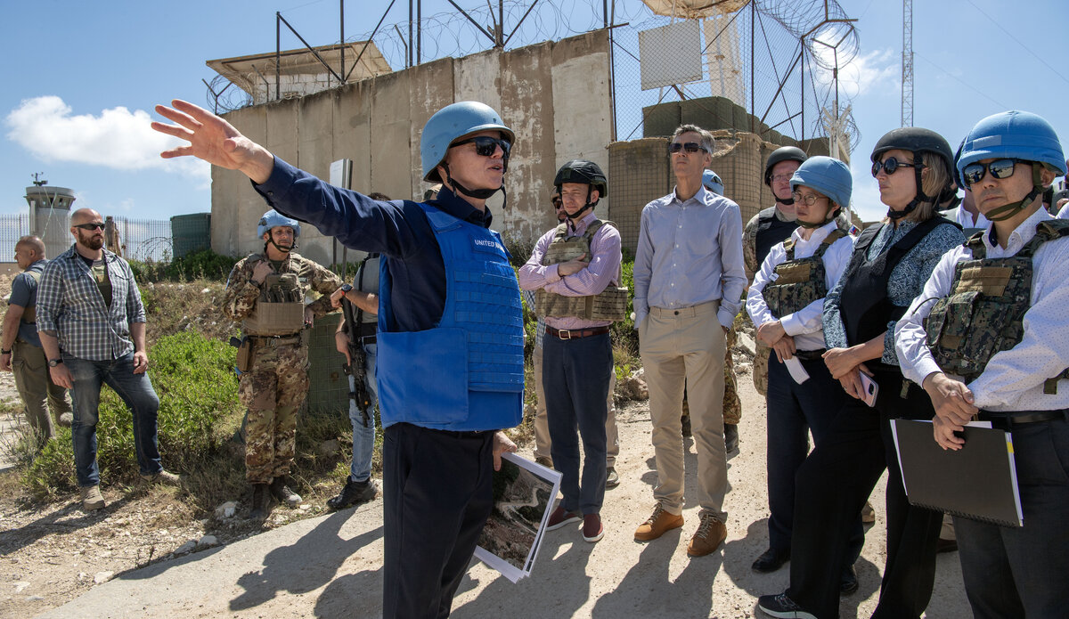 Diplomats from 38 countries show solidarity with UNIFIL, visit the Blue Line