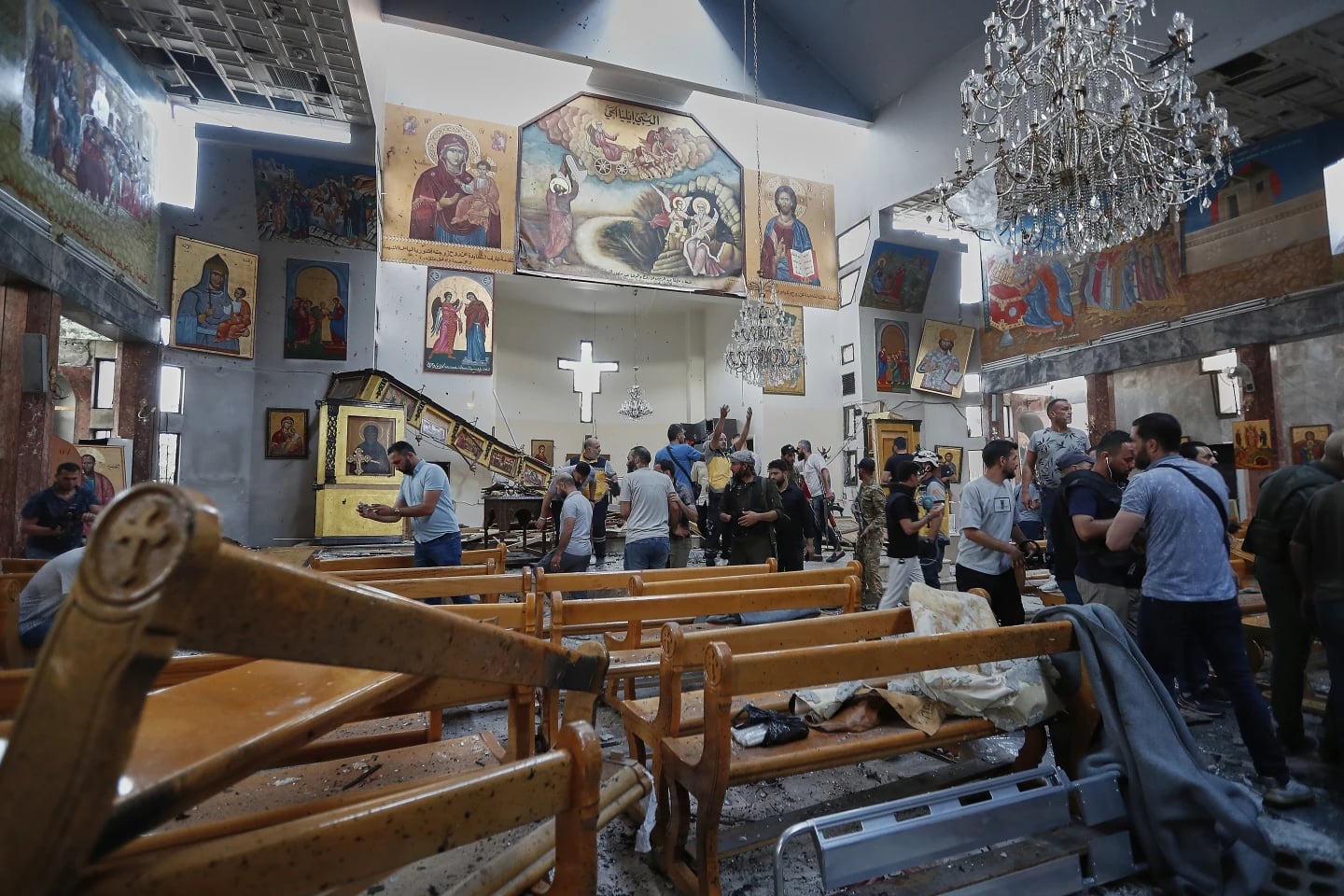 Suicide attack on Damascus church kills at least 22